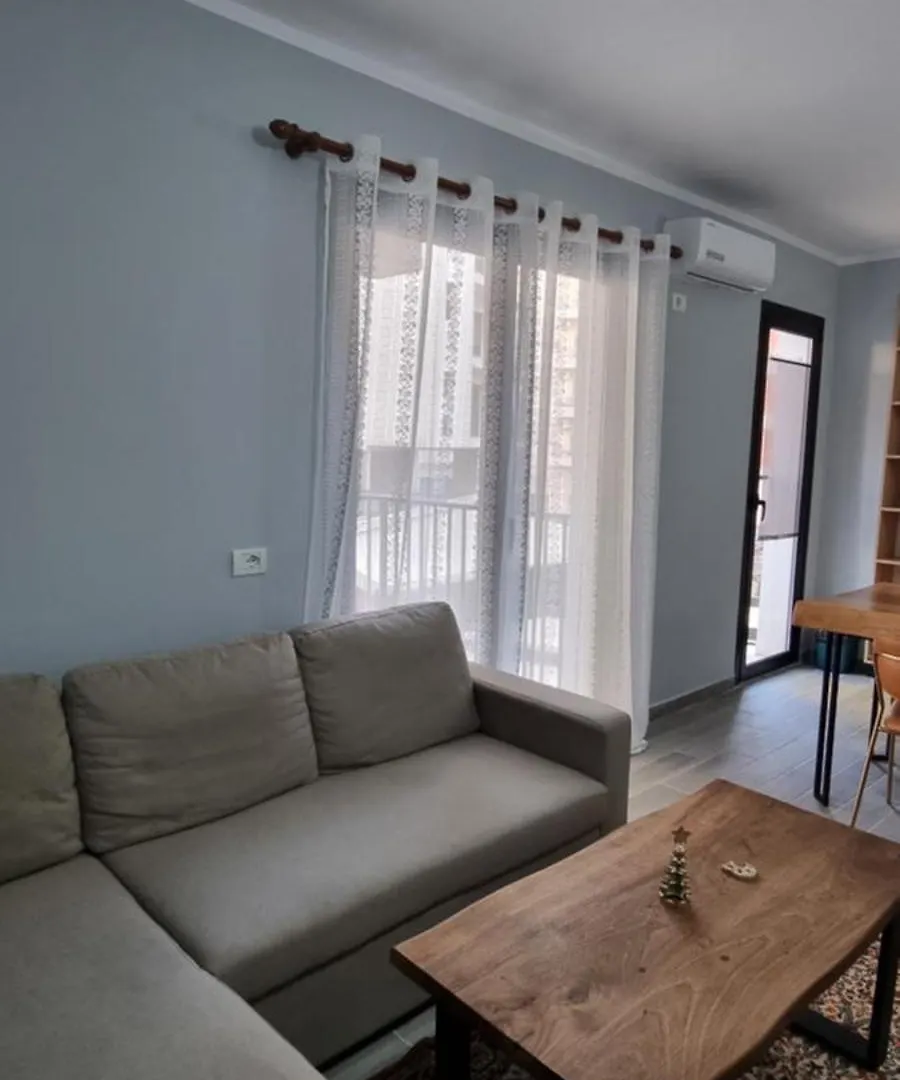 Mine Peza Lux Apartment Tirana 0*,  Albania