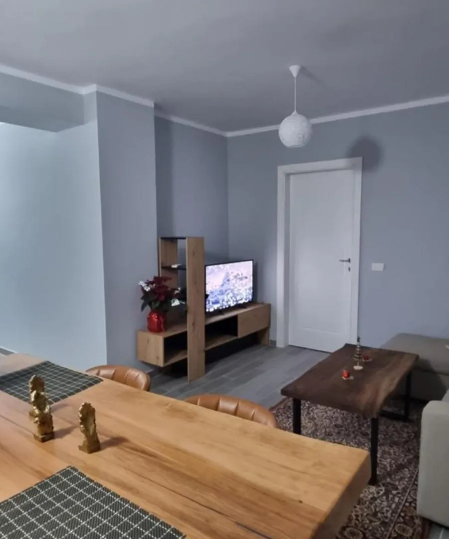 Mine Peza Lux Apartment Tirana
