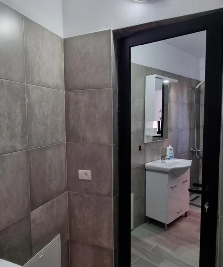 Mine Peza Lux Apartment Tirana