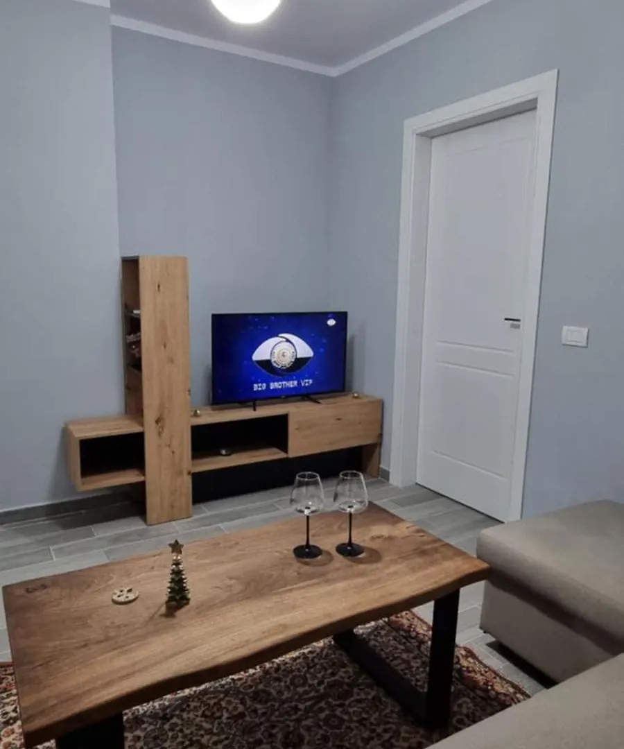 Mine Peza Lux Apartment Tirana