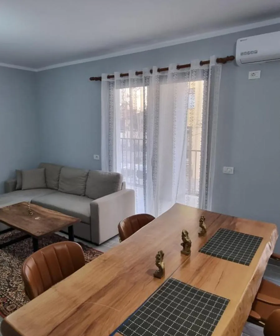 Mine Peza Lux Apartment Tirana